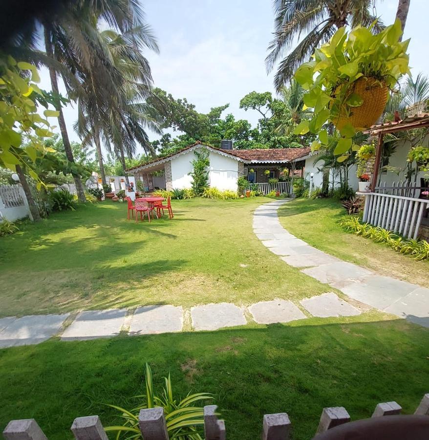Anthy'S Guesthouse And Restaurant Benaulim Exteriör bild