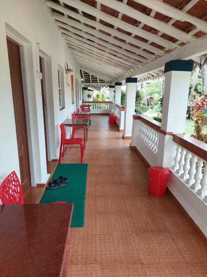 Anthy'S Guesthouse And Restaurant Benaulim Exteriör bild